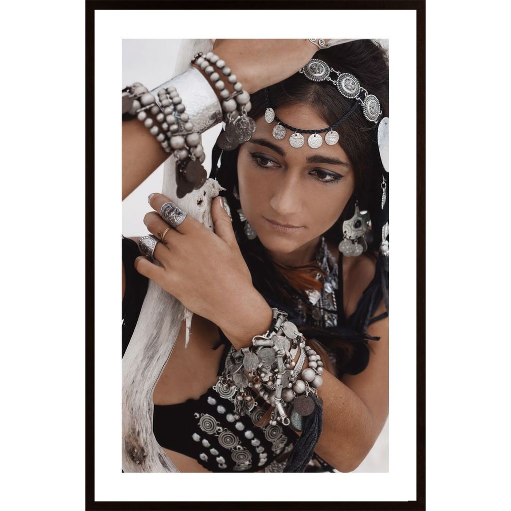Tribal Woman Plakát