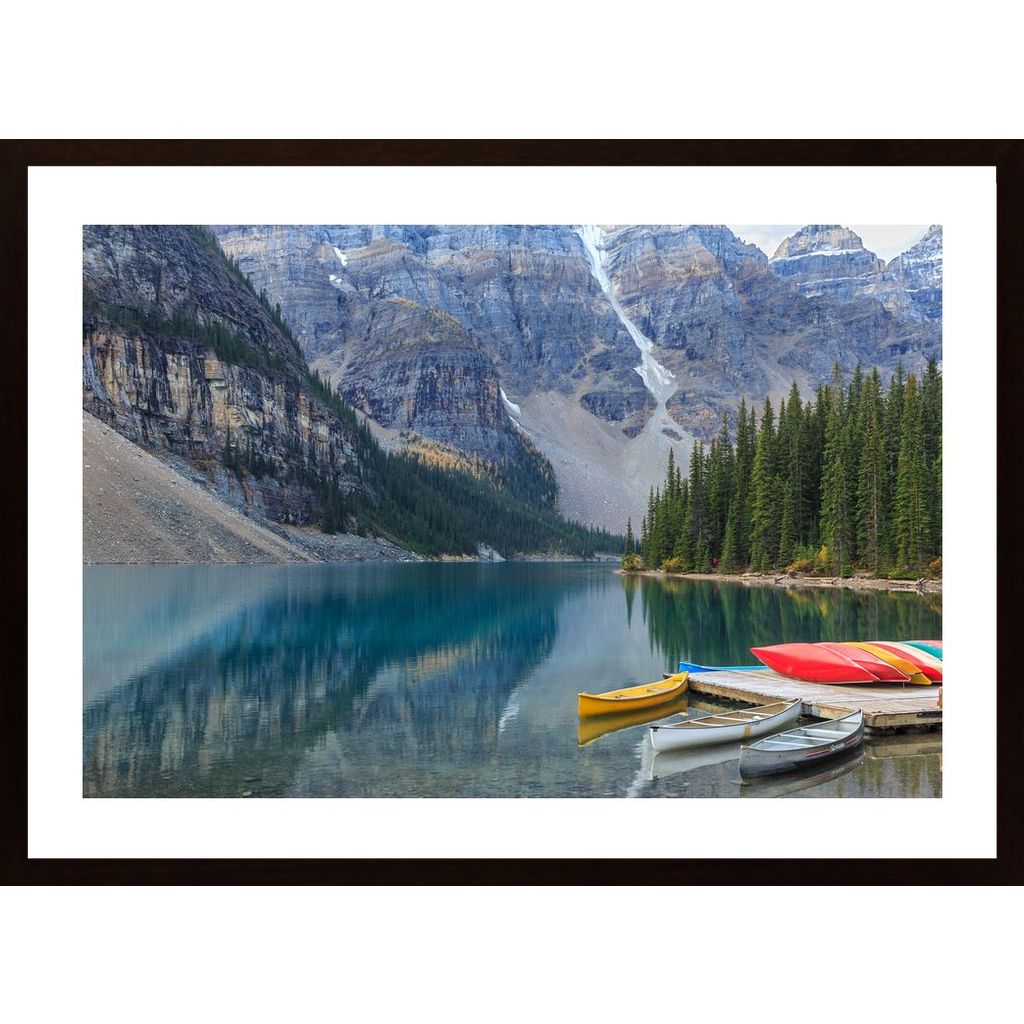 Canoes On The Mountain Lake Plakát